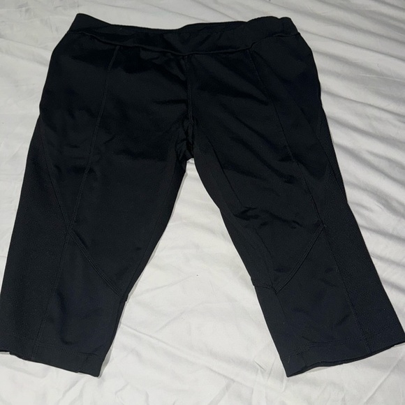 Danskin Now Pants - Gabby  Reece Danskin Now black Crop leggings Size  Large # 2251